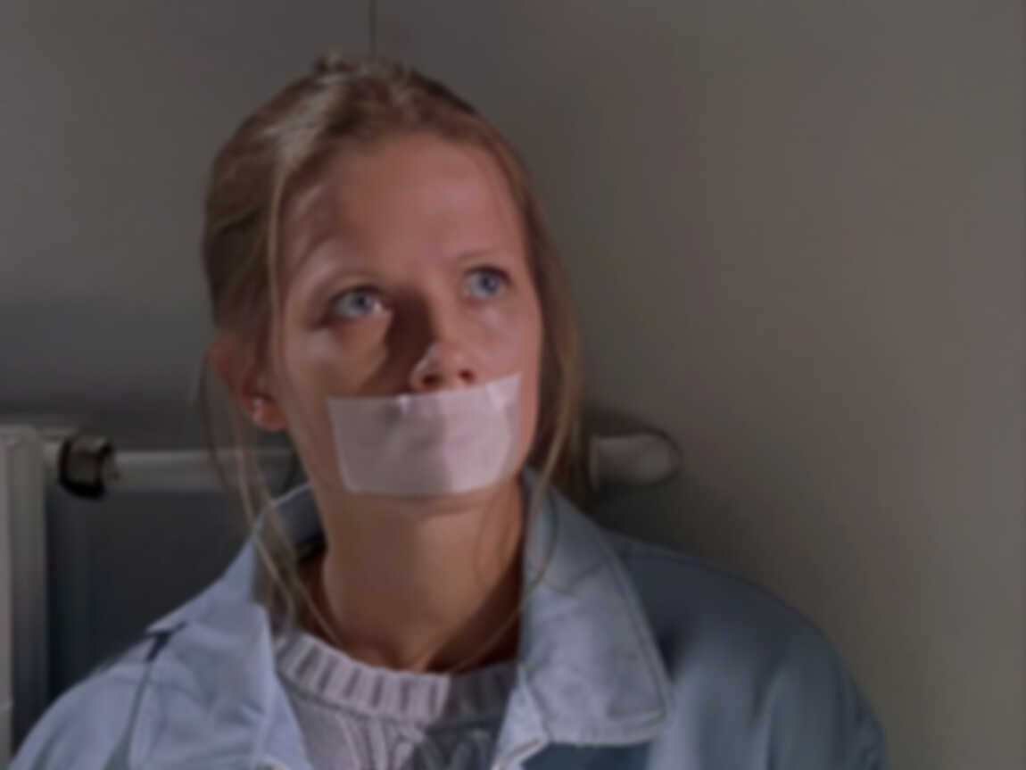 Alarm fur Cobra 11; Die Autobahnpolizei (1996) - S02E13 - Volley Stop - cover.jpg