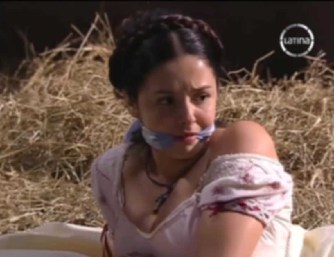 The Slave Isaura (2004) - S01E145 [part 1] - cover.jpg