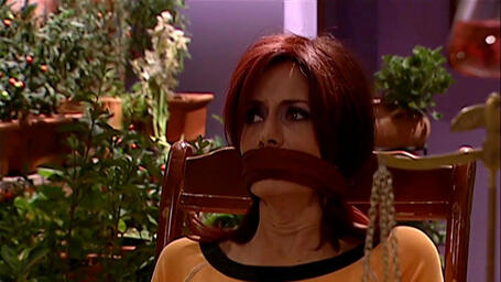 La mujer en el espejo (2004) - S01E18 - La tuerca floja - cover.jpg