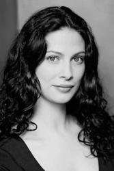 Joanne Kelly | ScreenTies